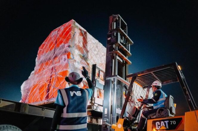 
					Kargo Logistik MotoGP Mandalika Telah Tiba di Bandara Lombok/Ist/Industriindonesia.id