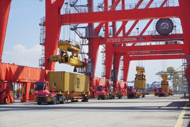 
					Arus Peti Kemas Tumbuh 5 Persen, Pelindo Petikemas Optimis Capai Target 2025