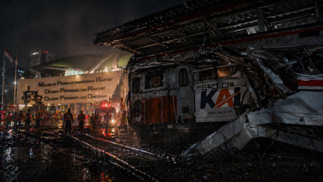 
					Insiden Tabrak Kereta, Anggota Komisi VI DPR RI Kritik Keras Manajemen KAI